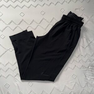Men’s Nike basketball pant